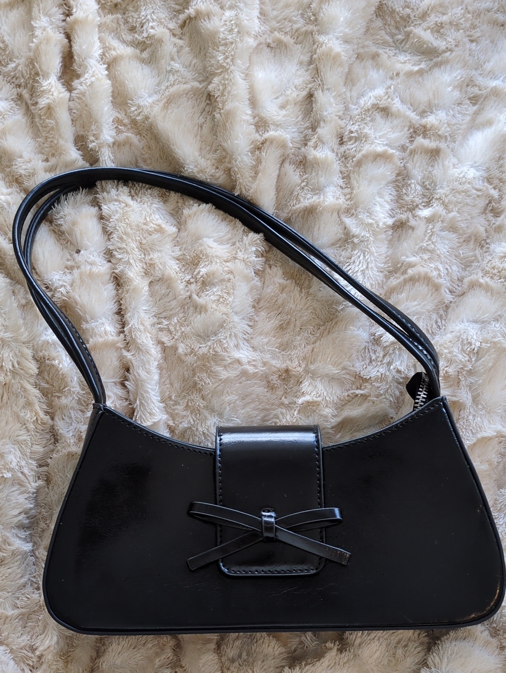 Classic Black Purse with Bow Accent